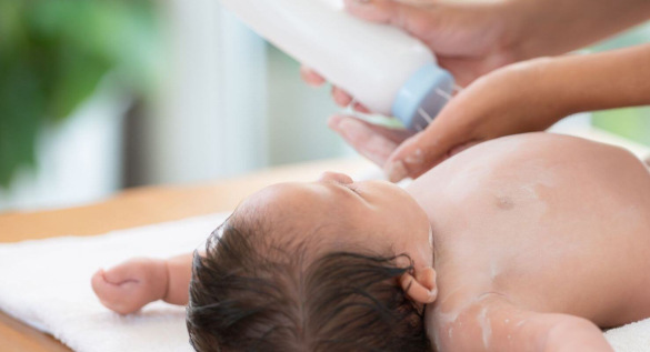 Using talcum powder that could be contaminated with asbestos